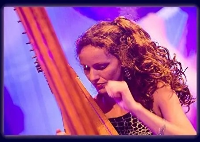 Kruiswegviering met harpmuziek van Valérie Rijkmans