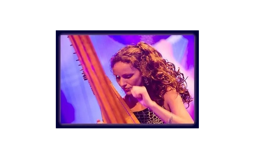 Kruiswegviering met harpmuziek van Valérie Rijkmans