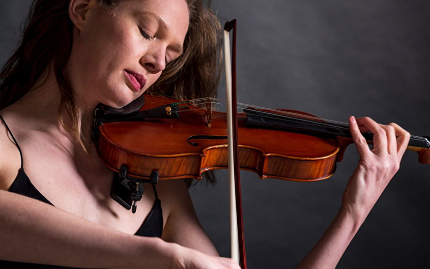 Onder Einaudi’s Vleugels