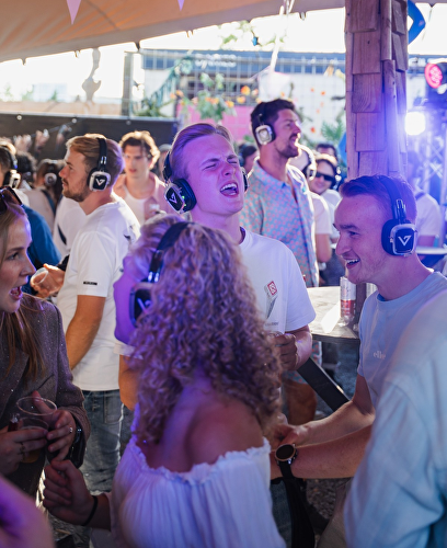 Van silent disco's tot fantastische festivals